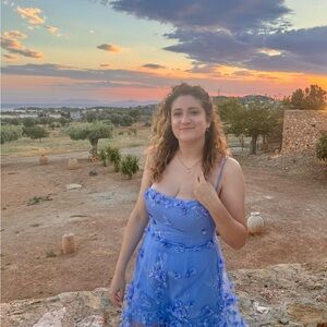 Meet your Posher, Maja